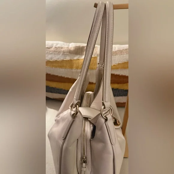 Coach Madison Carlyle Shoulder Bag Chalk Leather F37637 Hobo Tote Purse - Picture 5 of 15